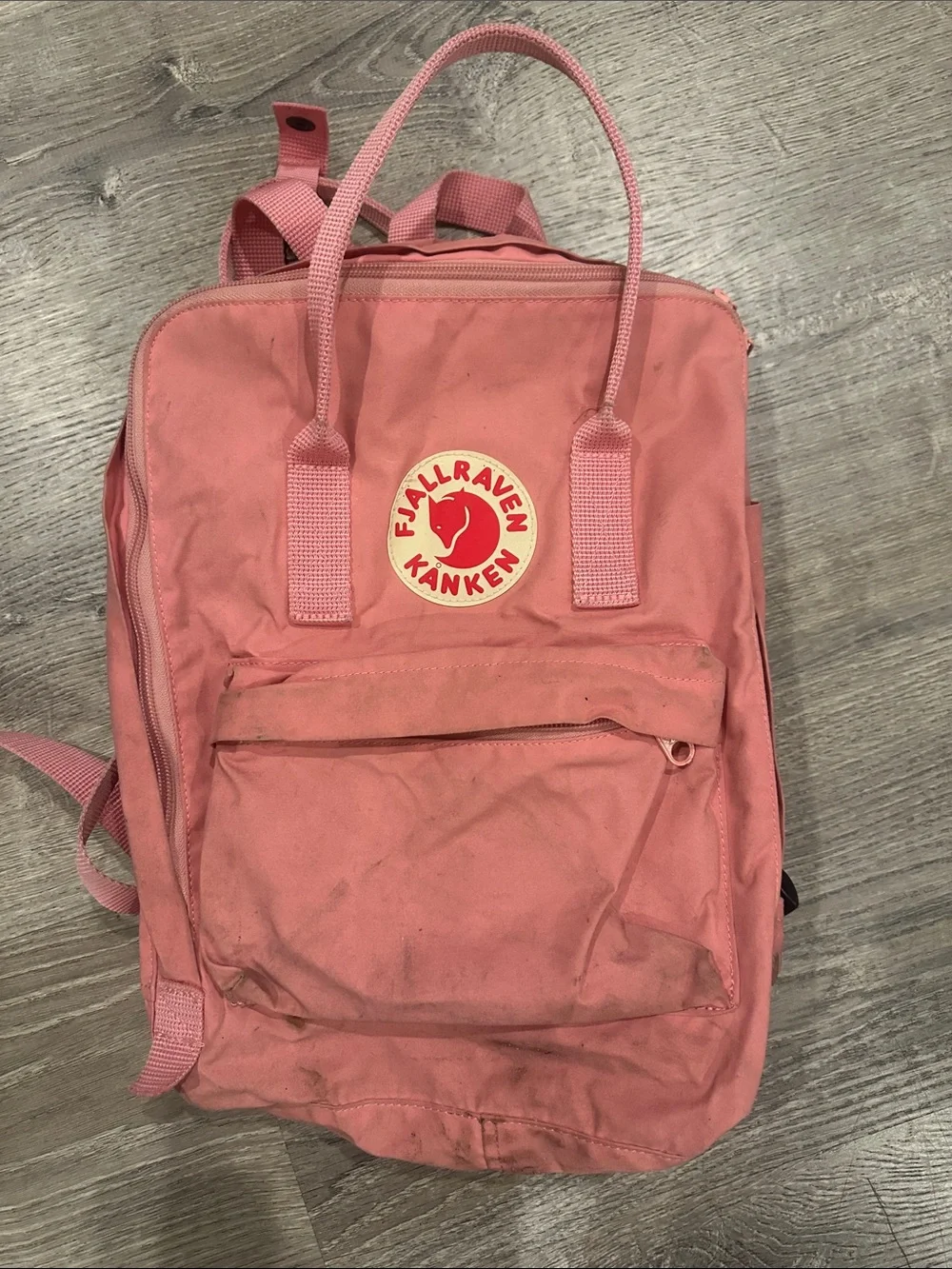 Fjallraven Kanken Backpack in Coral Pink